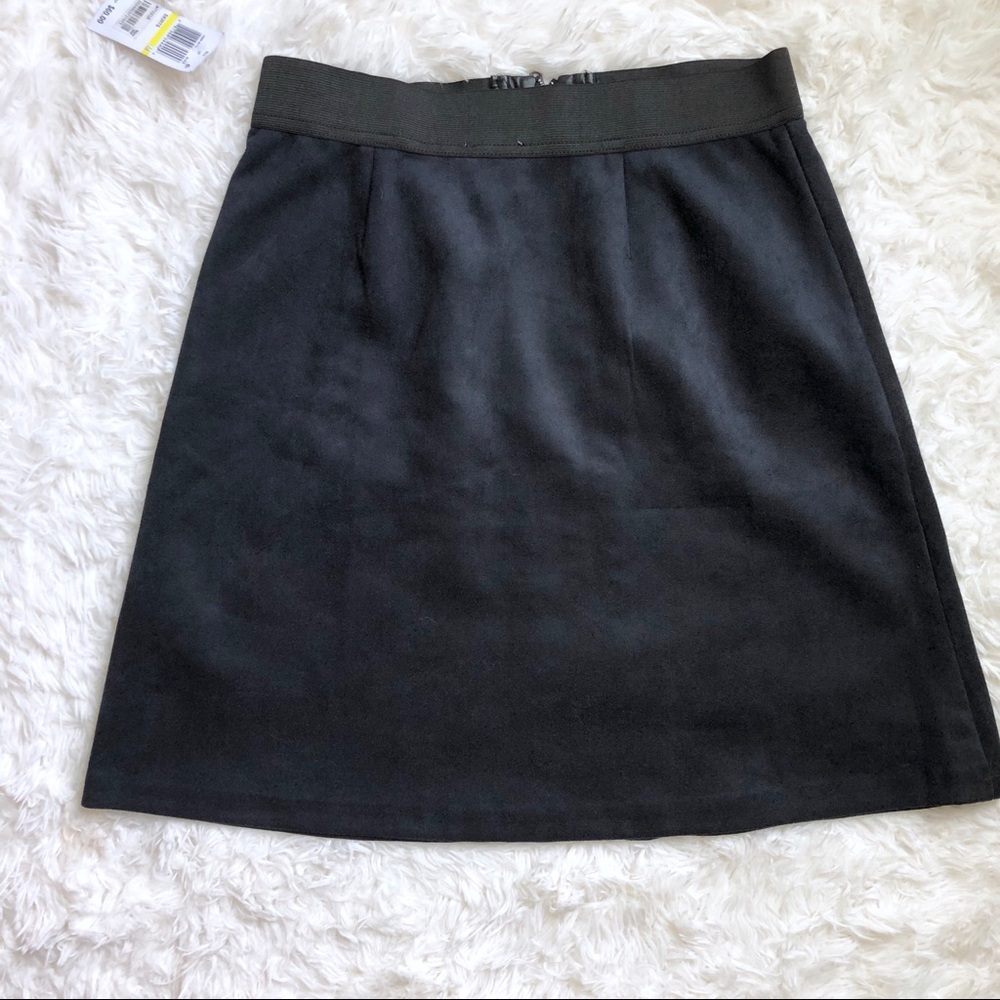 Eci | NWT faux leather suede skirt Medium - Picture 3 of 6